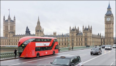  London, 15-year-old girl thrown out of the bus 