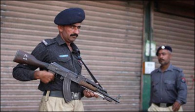 Muzaffargarh police, militants