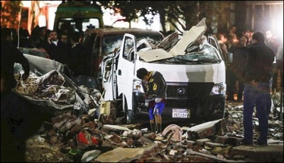 Cairo blast kills 9, 