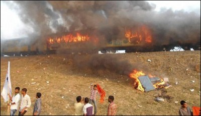 India: Protesters set 